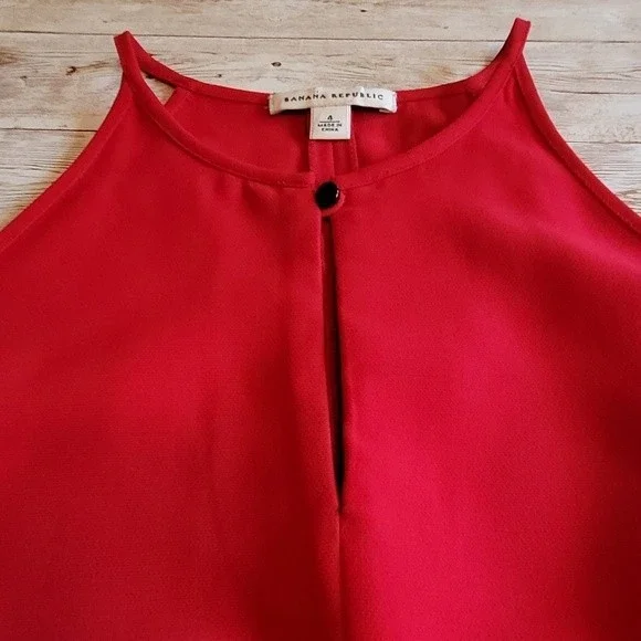 Banana Republic Keyhole Halter Top | Halter Top | Banana Republic Top - Picture 7 of 15